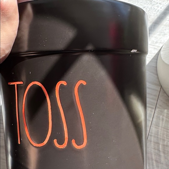 Rae Dunn VHTF Ceramic Toss Waste Basket/Can/Container/Bin Trash Can ‘TOSS’ - Picture 14 of 14